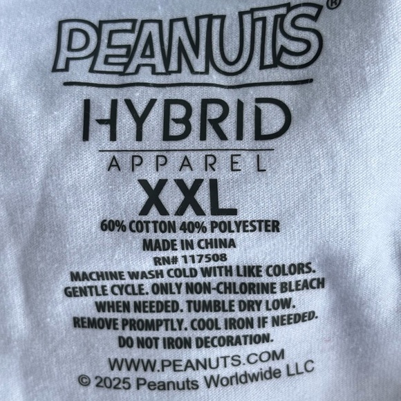 Snoopy American Flag White T-Shirt - Picture 11 of 12